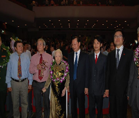 Một số hình ảnh Phó Chủ tịch Liên hiệp Trí tuệ Việt Nam Bùi Văn Dũng 2013